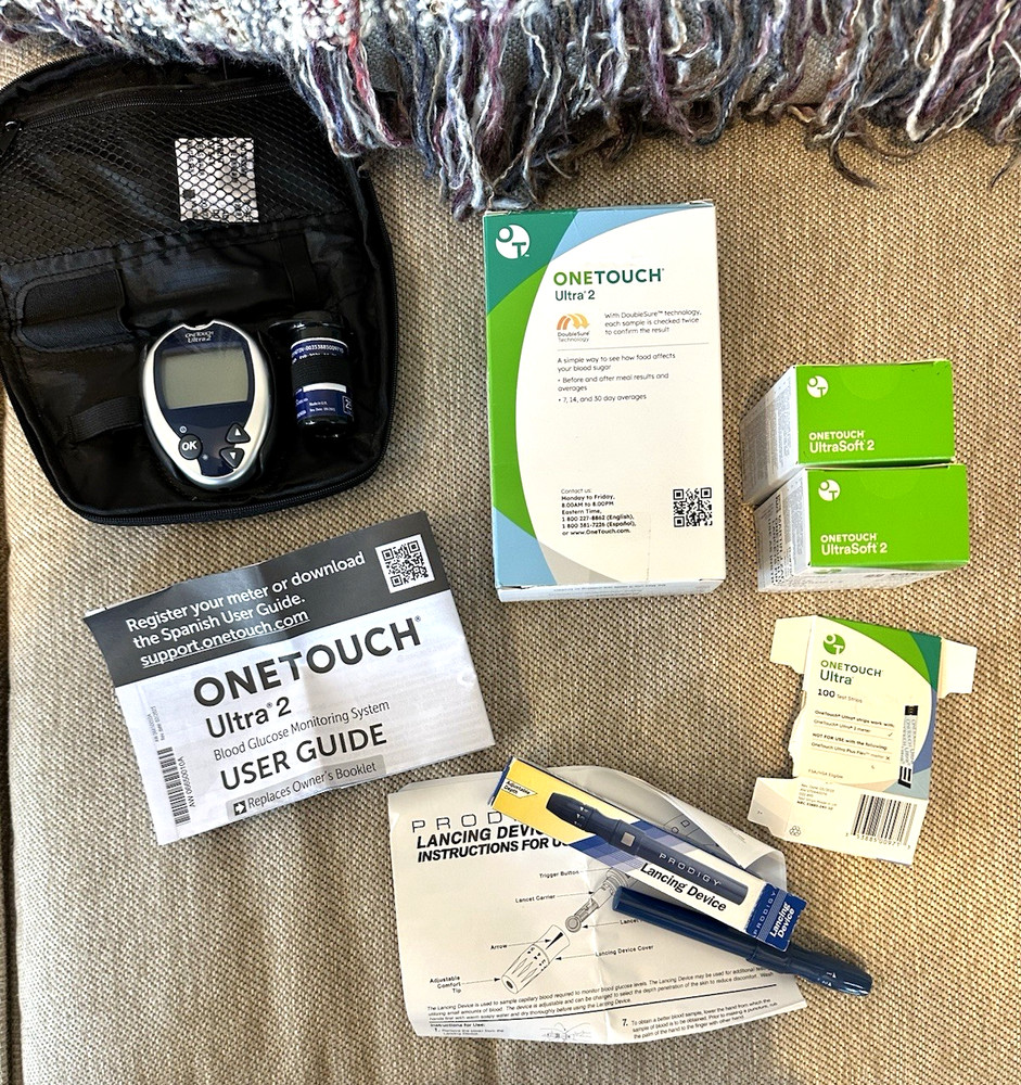 OneTouch Ultra 2 Meter Blood Glucose System, Case, 2Lancing Devices, test strips