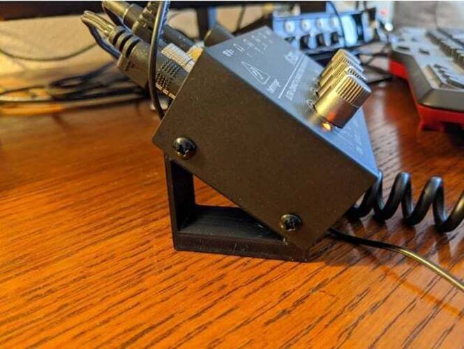Angled Stand for Behringer HA400 Headphone Stereo Amplifier