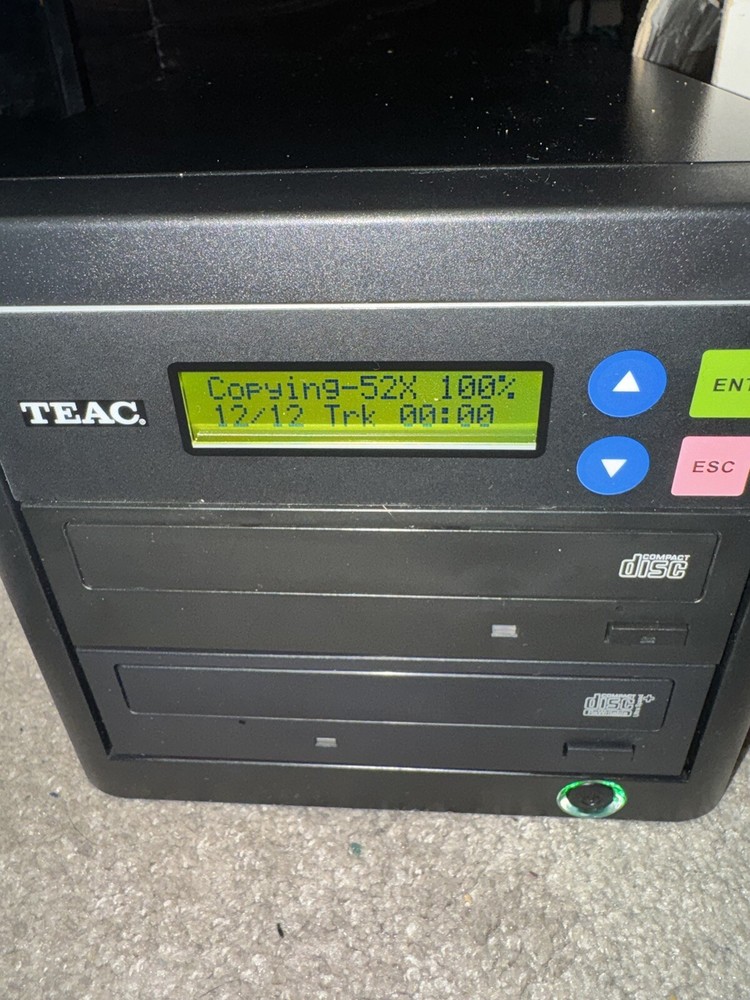 TEAC 1X1 Stand Alone Black Buffer Memory 16x CD Duplicator - Model CDW-D11 ****