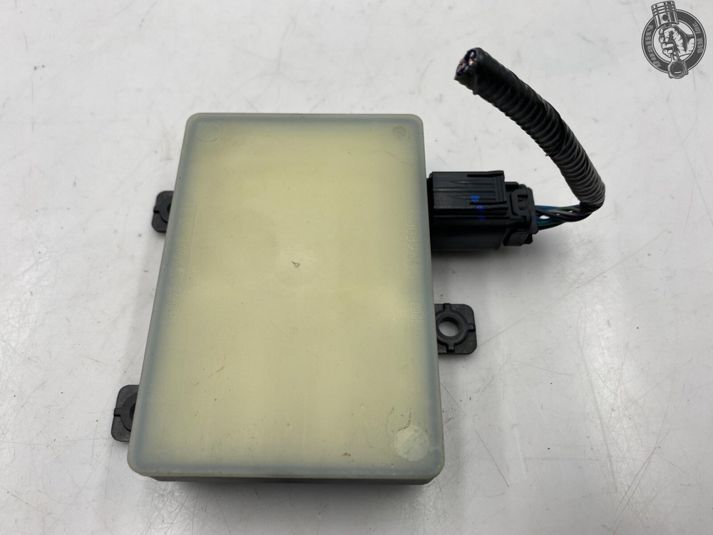 2017-2020 JAGUAR F-PACE REAR LEFT / RIGHT BLIND SPOT SENSOR CONTROL MODULE OEM