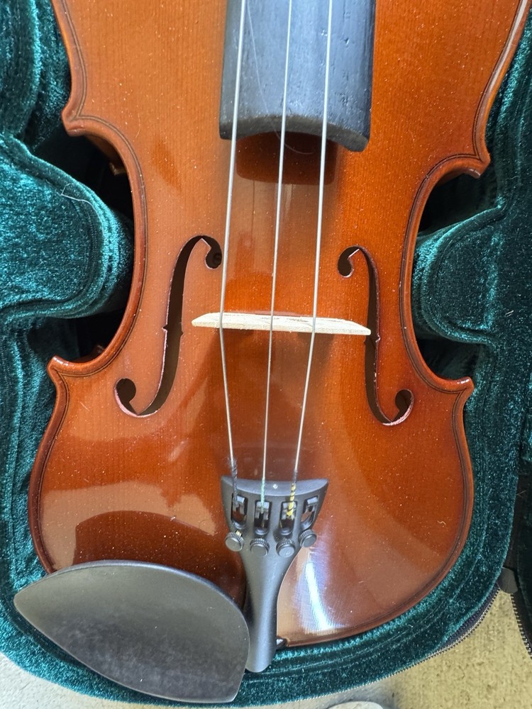 Nova Student Violin Outfit With 2 Bows