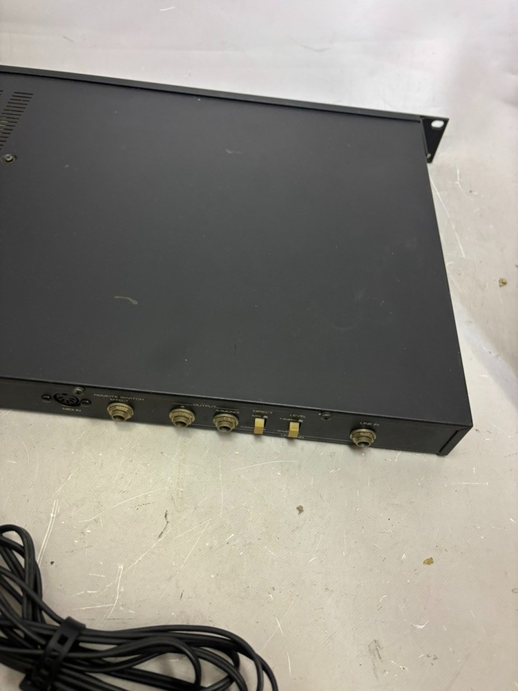 Roland RE-3 Digital Space Echo Various Effect Delay Rack Unit Tested