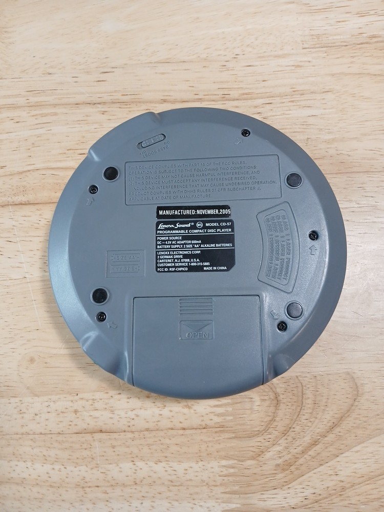 Lenoxx Sound Model CD-57 Programmable Compact Disc Player 2005 Works *Pre-Owned*