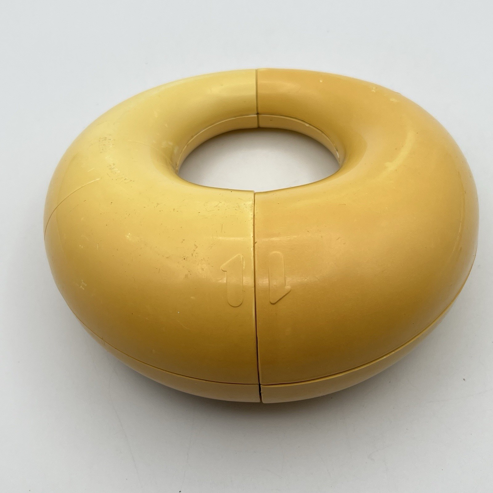 1972 Panasonic Toot-A-Loop AM Wrist Radio - R-72 - Cream (White?) - Works