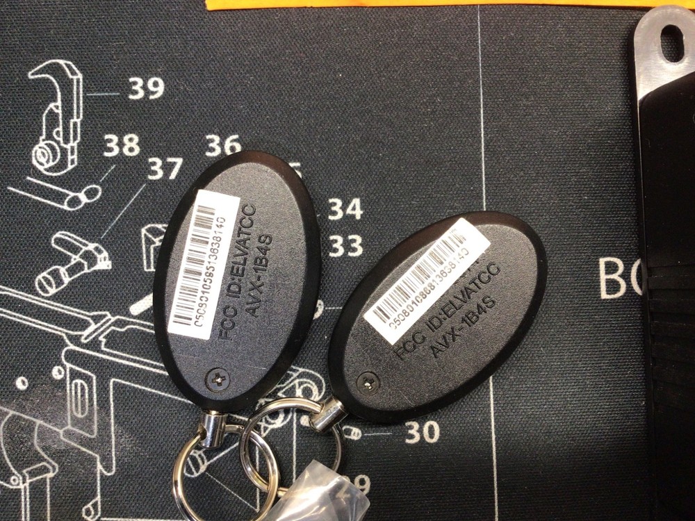 Audiovox AS9055T 1 Button Remote start open box