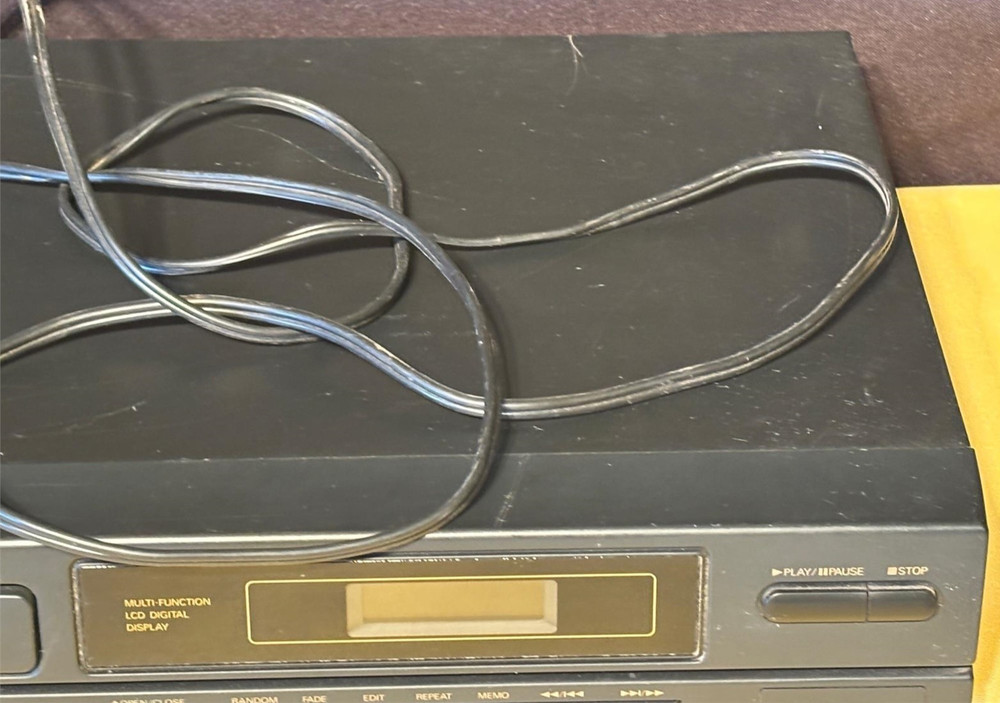 Sanyo CP791 Multi Function LCD Display Digital Compact Disc CD Player- No Remote