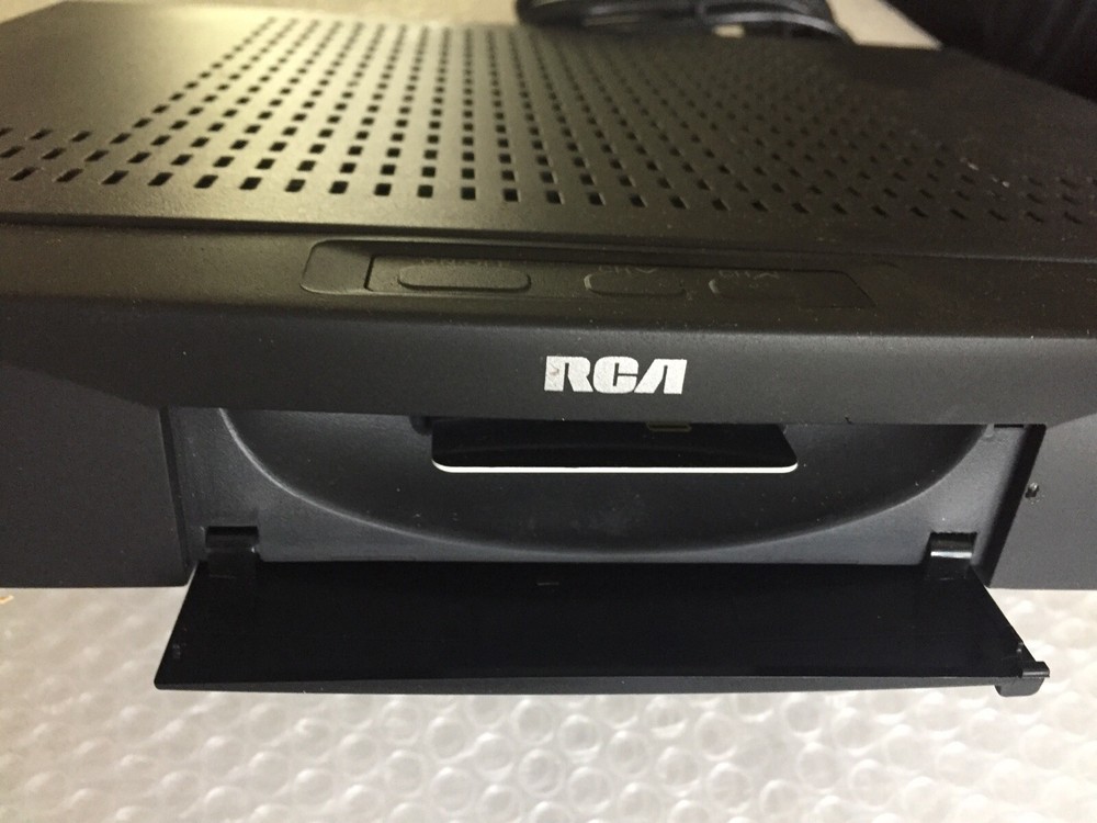 RCA DIRECTV RECEIVER PLUS Direct TV Satellite Box. No remote