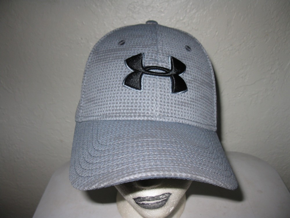 Under Armour Hat cap fitted lrg-xlrg preowned
