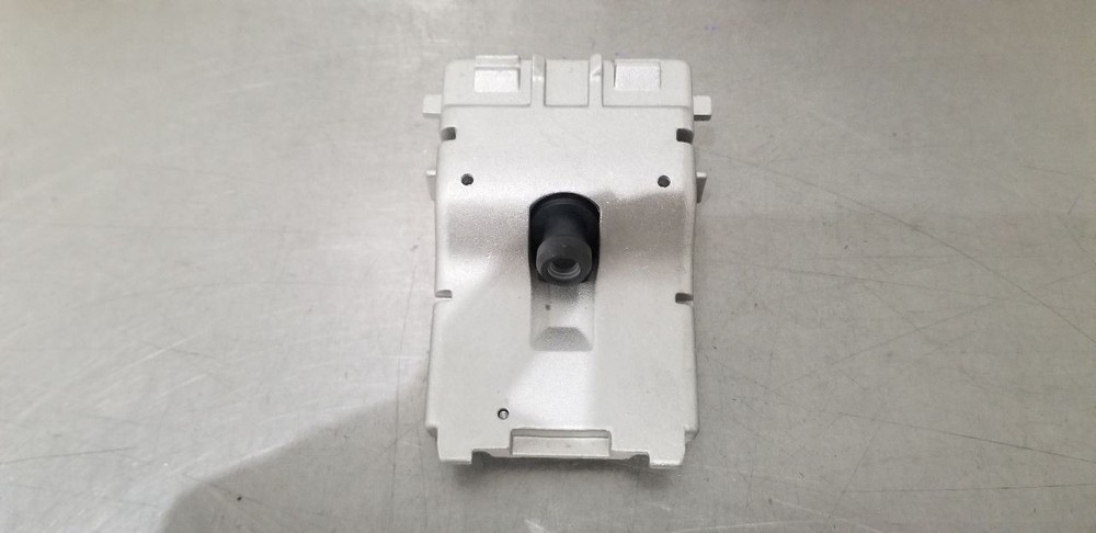 21 CHEVY SILVERADO 2500 FRONT FACING CAMERA WINDSHIELD MOUNTED 84774374