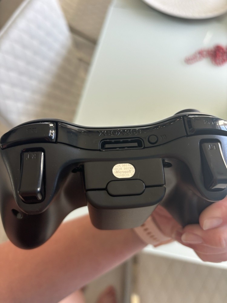 Microsoft Xbox 360 Wireless Controller Black/Black with Batteries NEW SEALED