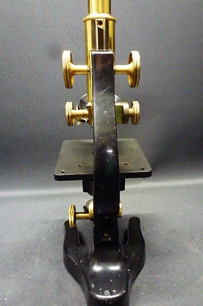 BEAUTIFUL ANTIQUE Microscope signed E.Leitz Wetzlar