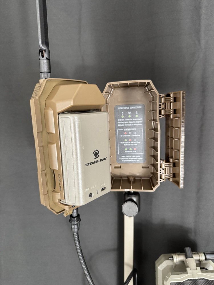 Muddy Trifecta 180 Cell Camera Package with Pole Lithium Battery Solar Panel New