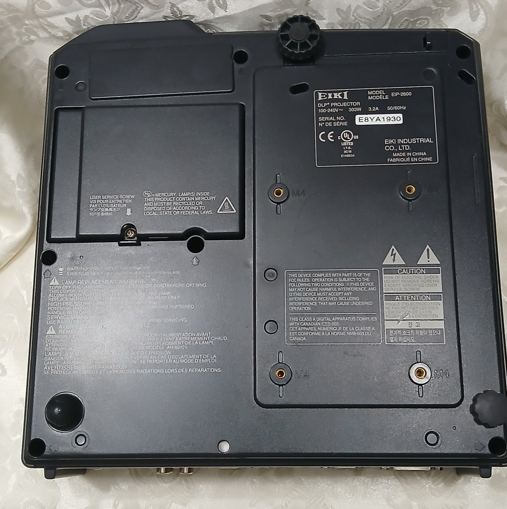 EIKI EIP-2600 DLP Projector