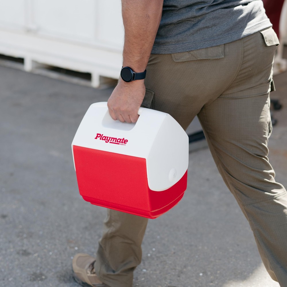 Igloo Playmate 7 Qt - 9 Can, Red