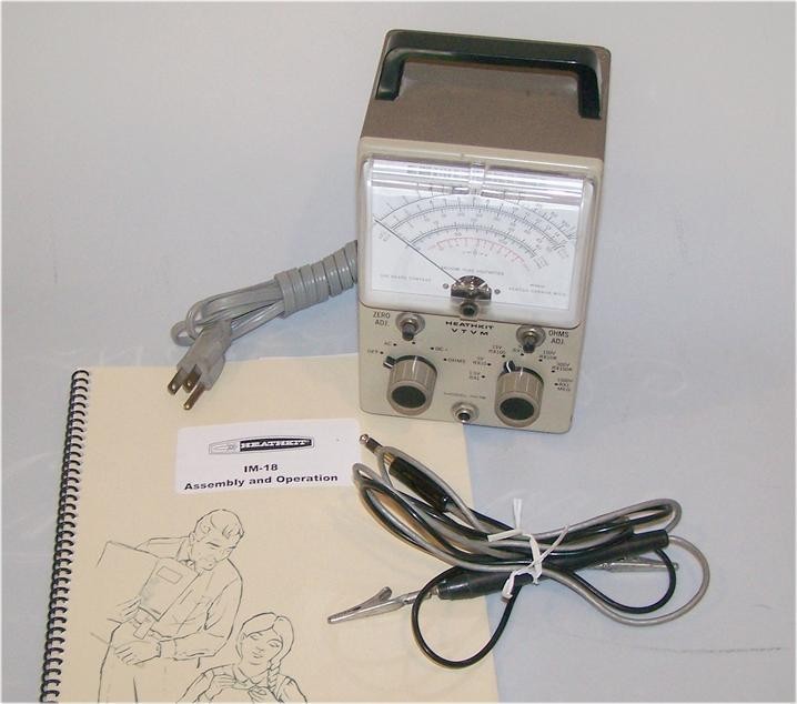 Heatkit VTVM model IM-18 with rare Combination AC/DC Probe