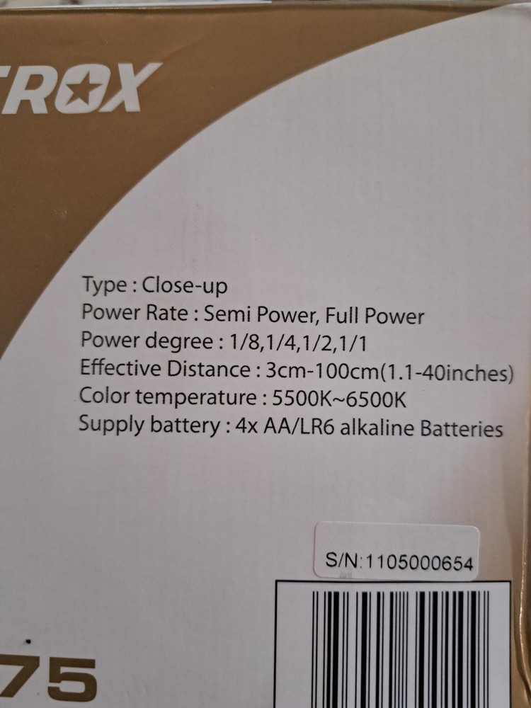 Viltrox Macro Cool-light JY675 in retail box