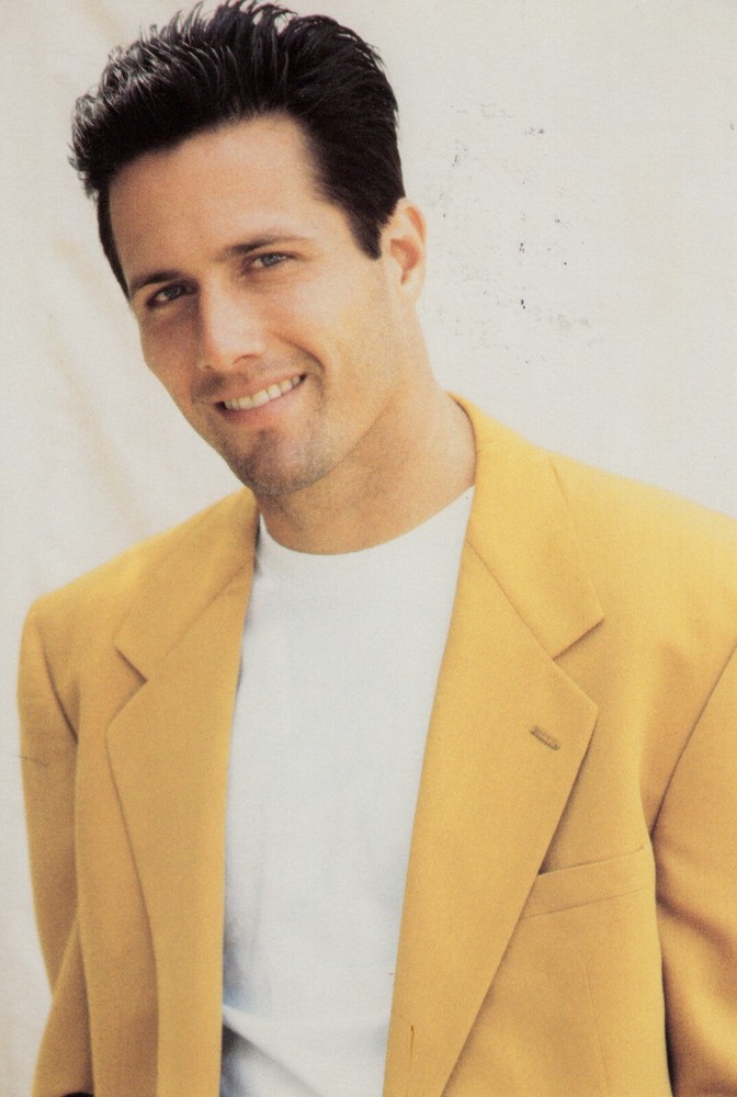 Rob Estes Signed -Reprint- Postcard