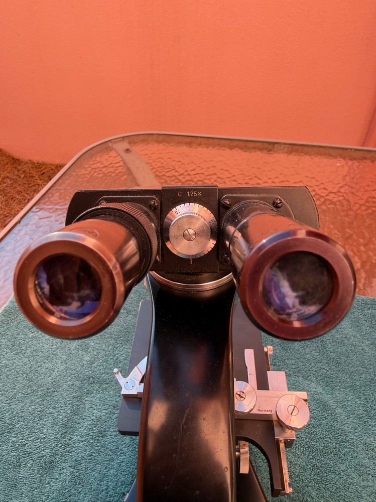 E Leitz Wetzlar Vintage Binocular Microscope - Four Objectives - Germany