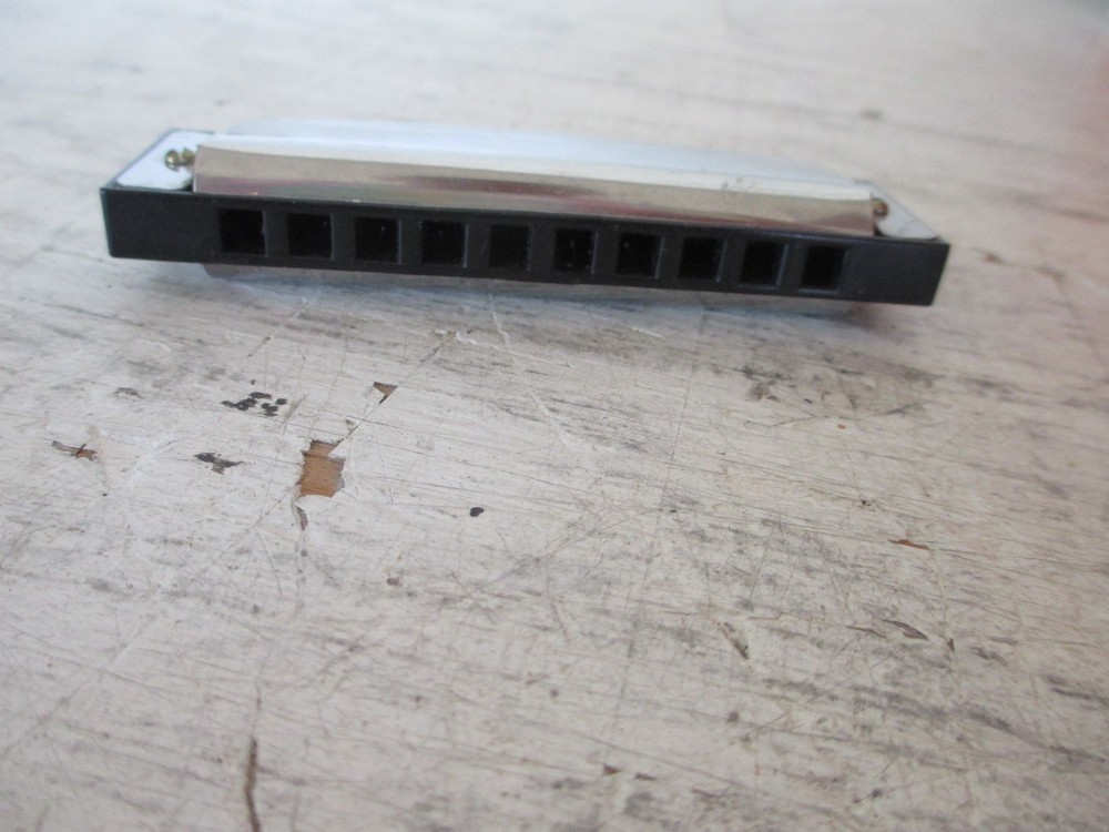 Unbranded Chrome Harmonica, 10 Hole, C-Key