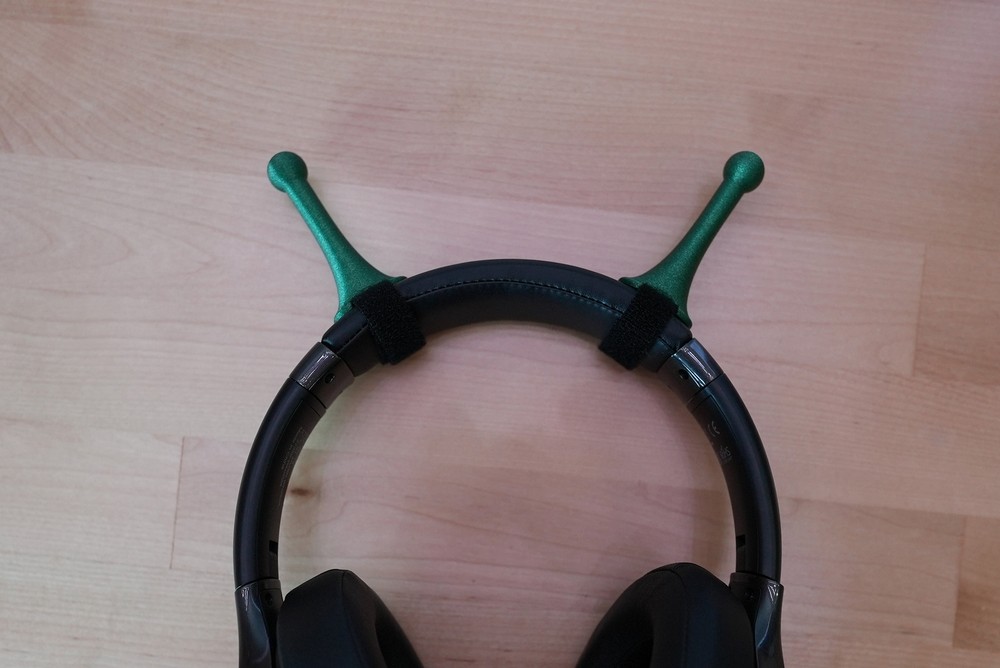 Alien Antenna for Headphones