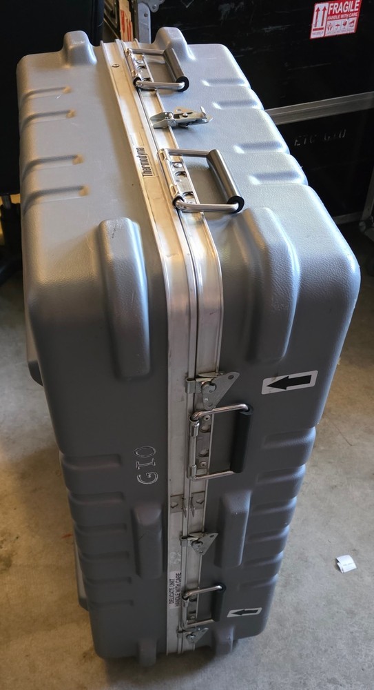 ETC Gio 12K Lighting Console w/ Road Case 12288 Eos