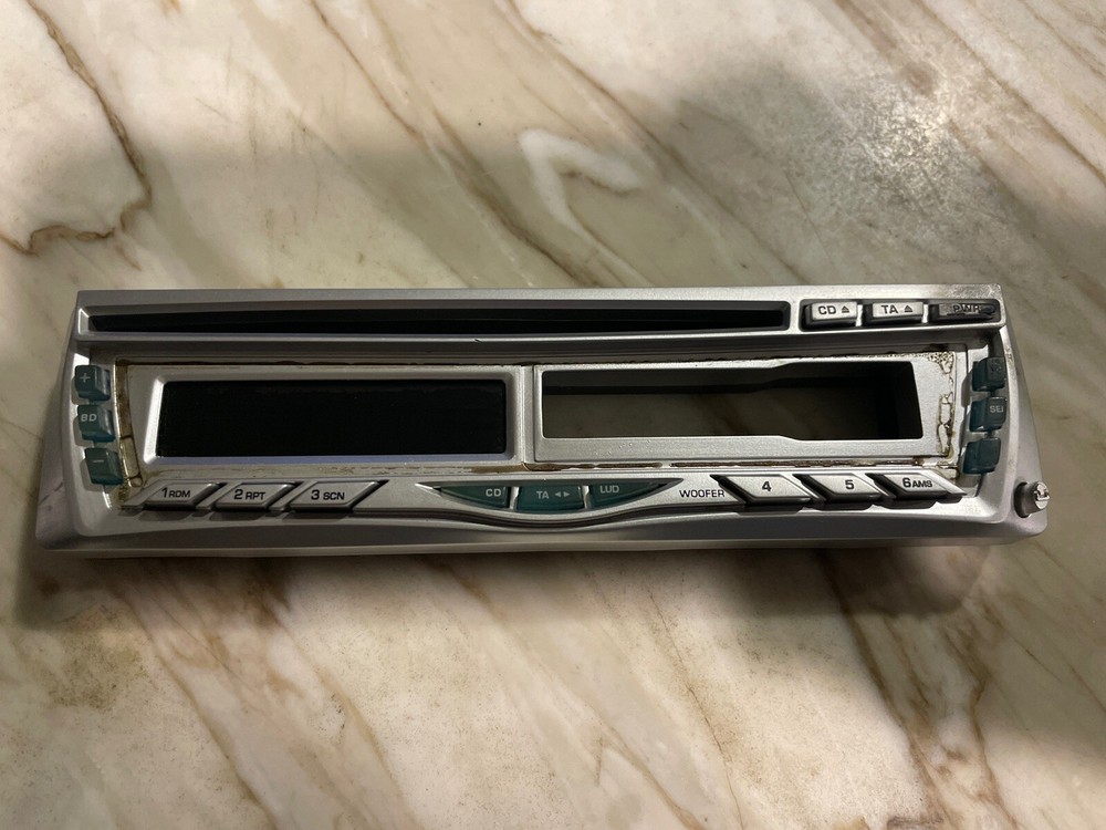 PYLE PLUS PLCDCS90 CAR STEREO PYLE PLUS PLCDCS90 ONLY FACEPLATE OEM🟠