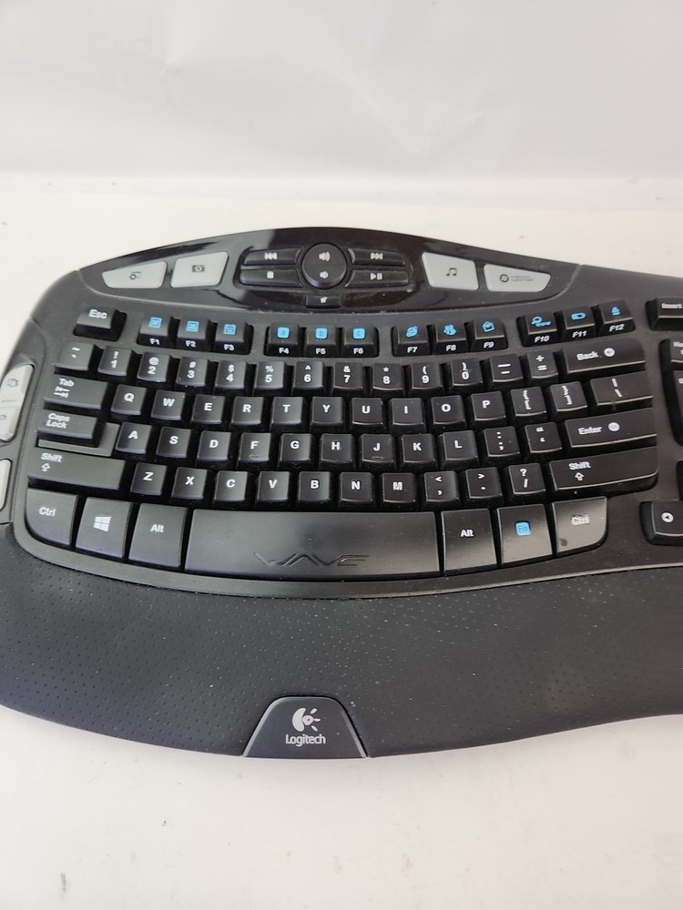Logitech MK550 Wireless Wave Keyboard Mouse Combo W/ Box.