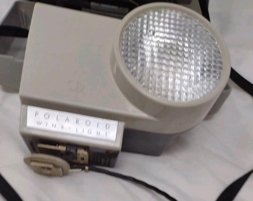 Polaroid 105 Land Camera w/ Wink-Light Flash Model 252 Vintage Untested
