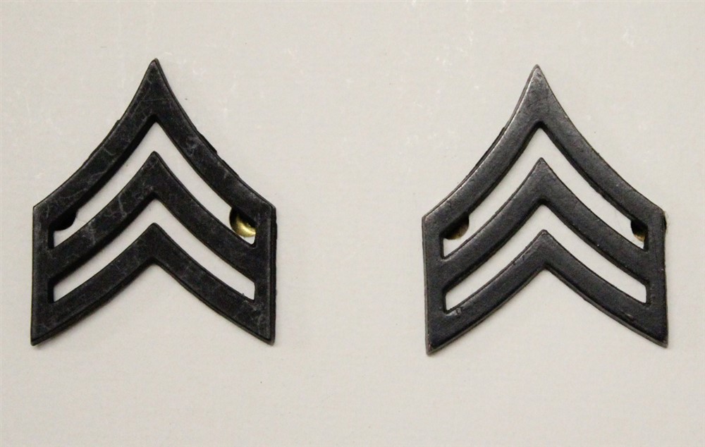 Enlisted Rank Pins: Army Sergeant - subdued pair
