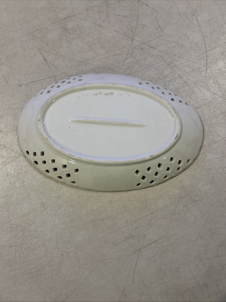 Porcelain dish