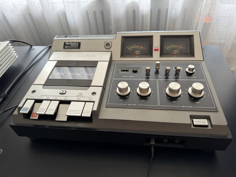 Technics RS-640US.