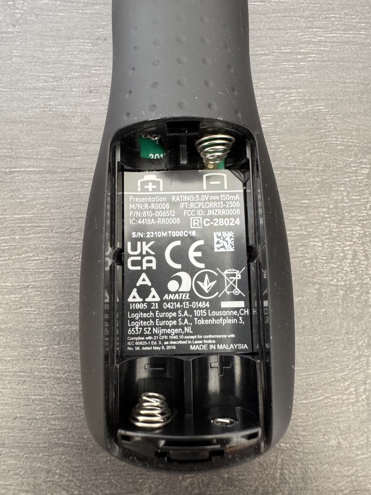 Logitech R-R0008 Wireless R400 Presentation Remote Clicker