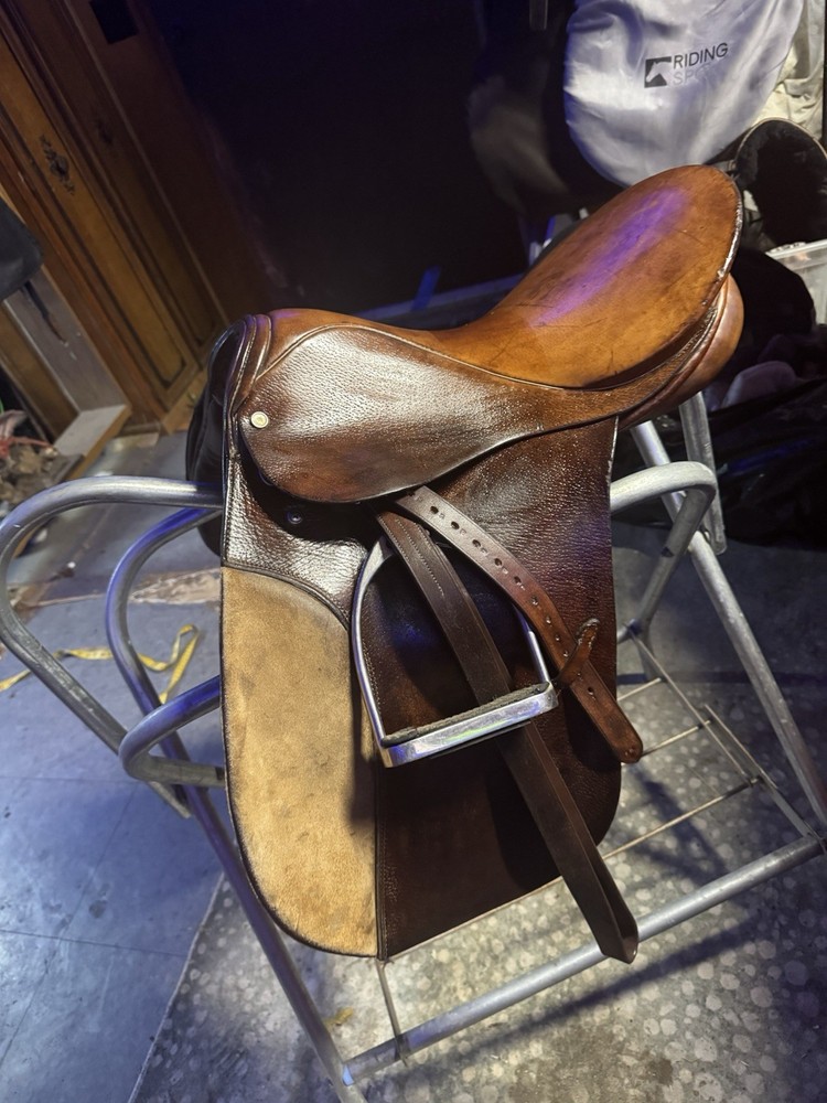 17” Stubben Siegfried saddle