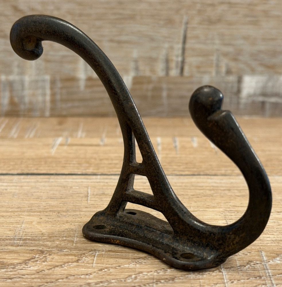 ANTIQUE IRON HAT COAT HOOK