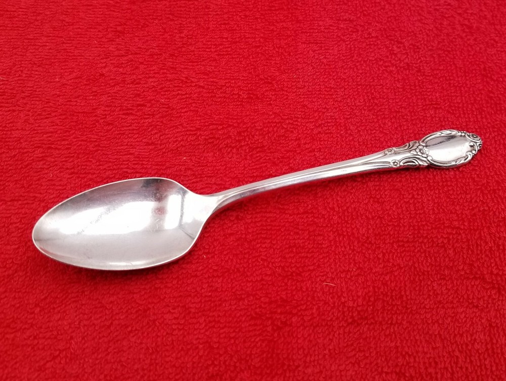 Teaspoon ~ Park Lane / Dowry by Wm A Rogers Silverplate Flatware 6 1/8"