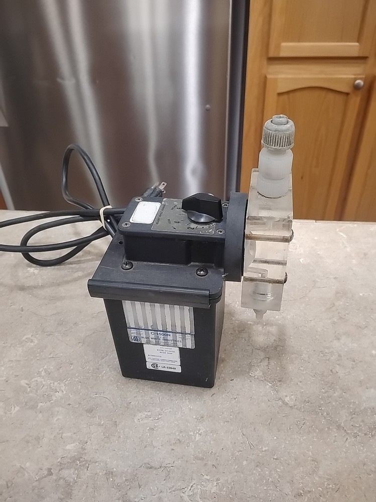 Blue-White Metering Pump C-1500N Read