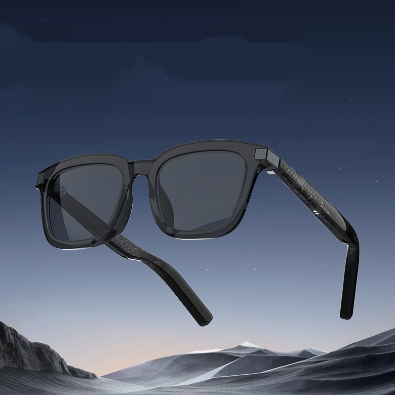 Augmented Reality Smart Glasses with Spatial Audio.