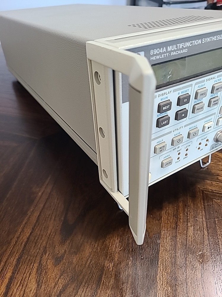 HP 8904A Multifunction Synthesizer DC 600