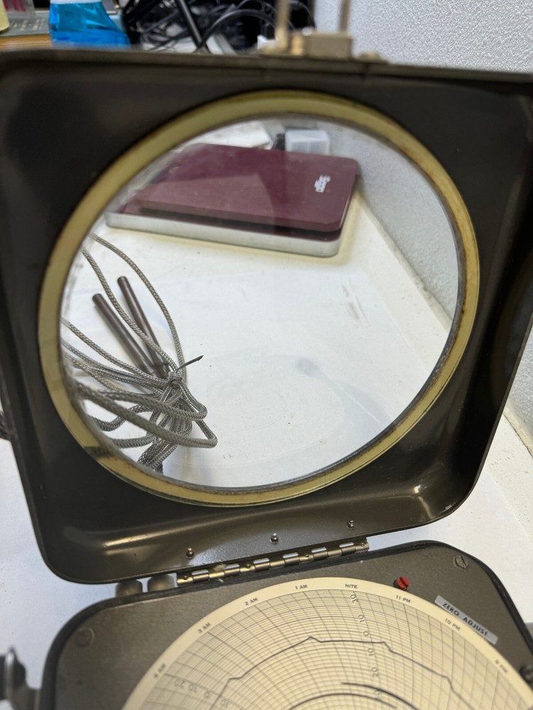 Dickson Temperature Circular Chart Recorder - VINTAGE - 62-A-2-5