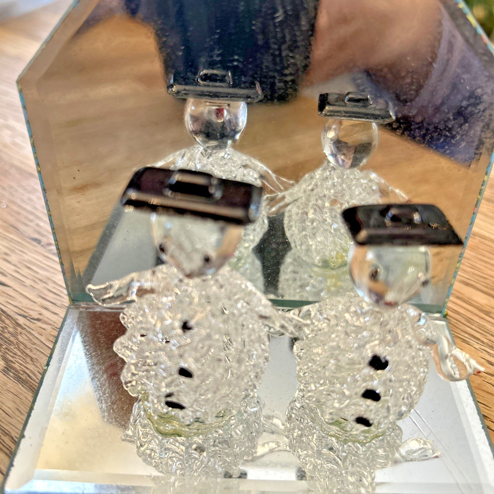 Two Snowmen on mirrored bottom and back G2