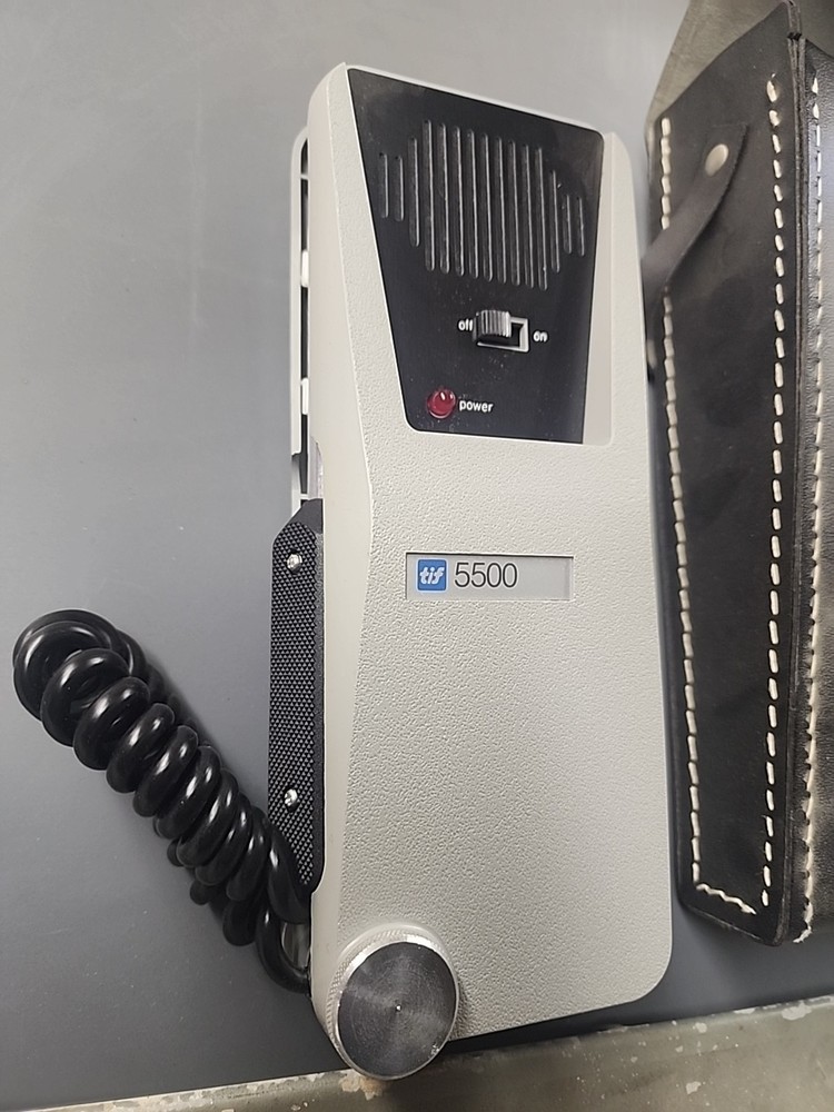 TIF 5500 Pump Style Automatic Halogen Leak Detector With Case