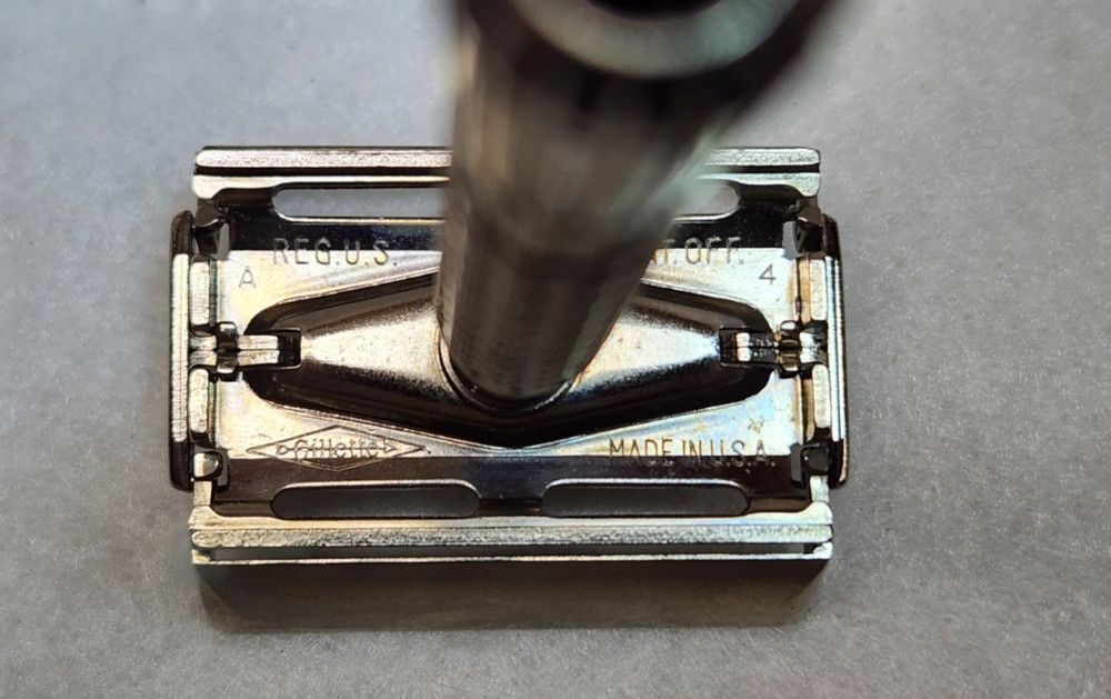 1955 Gillette Super Speed Flare Tip, TV Razor, Date Code A4 - EUC - Very Clean