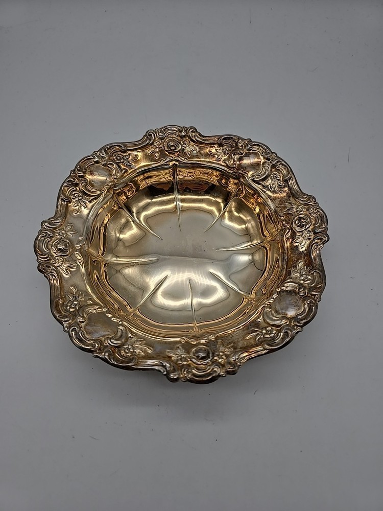 TOWLE - 4022 Brilliant Silver EP Electro Plated Rose Pattern Bowl 7.5" Diameter