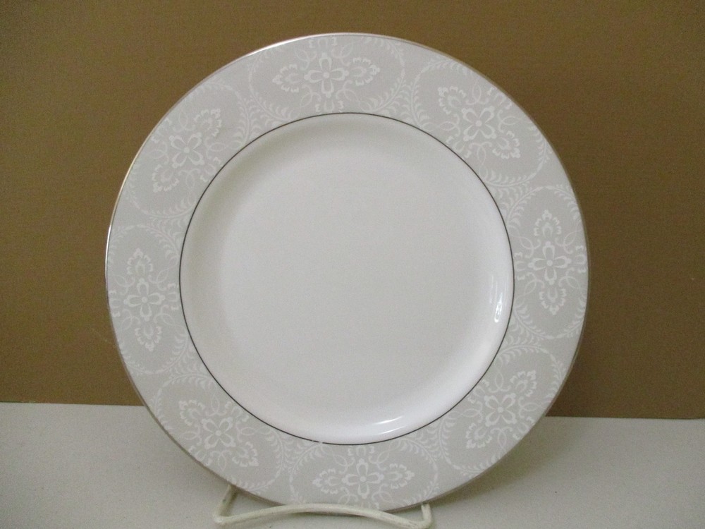 LENOX ORGANDY SALAD PLATE - 8 1/4" 0703I