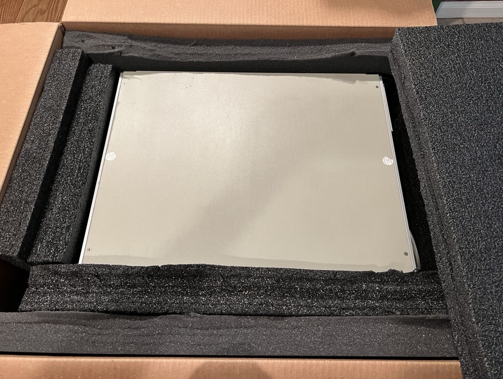 Fluke 5220A Transconductance Amplifier Calibrator