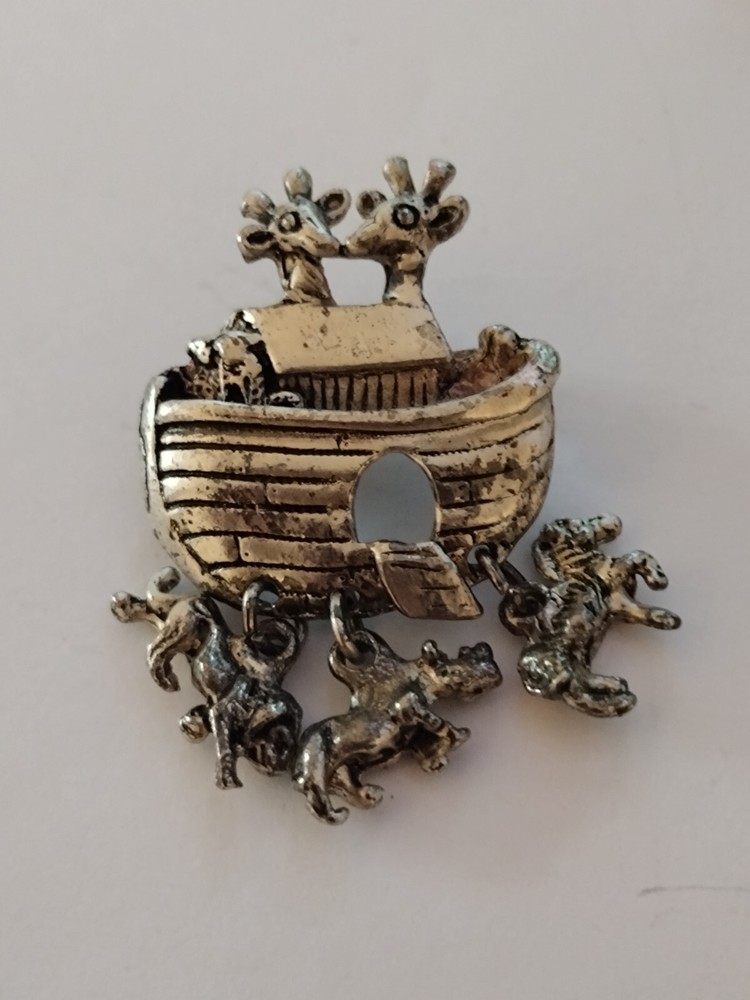 Noah's Arc Dangle Animal Charms Pin