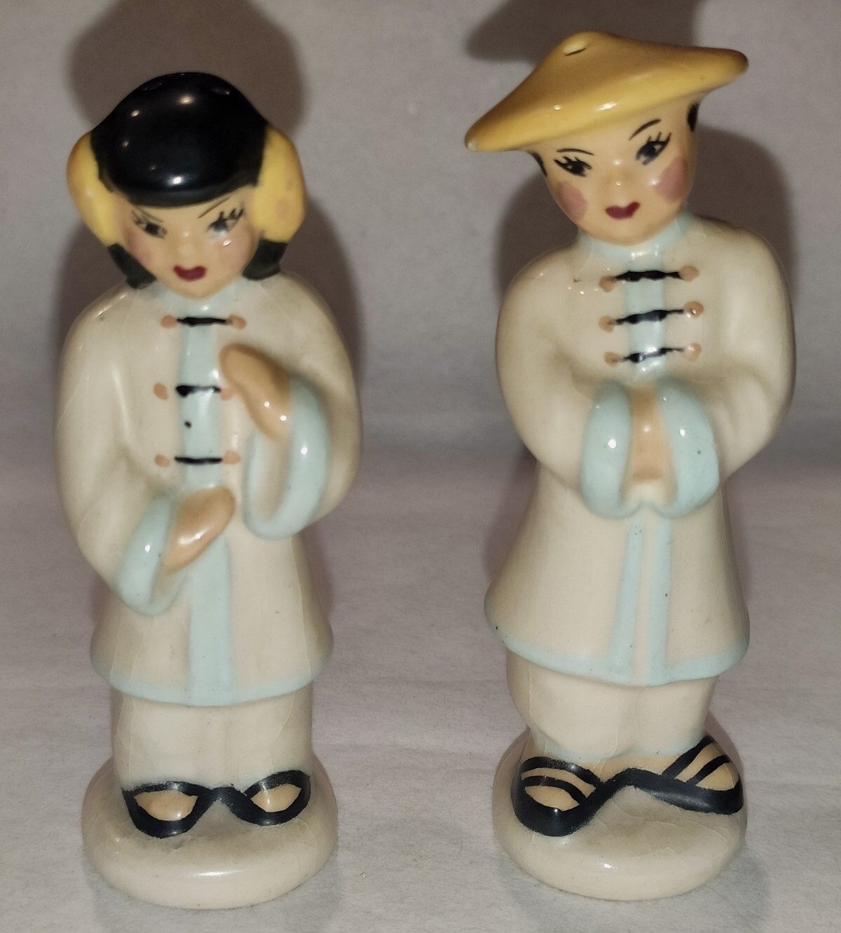 Vintage Ceramic Asian Salt And Pepper Shaker 4¼" Tall Signed **Damaged Read**