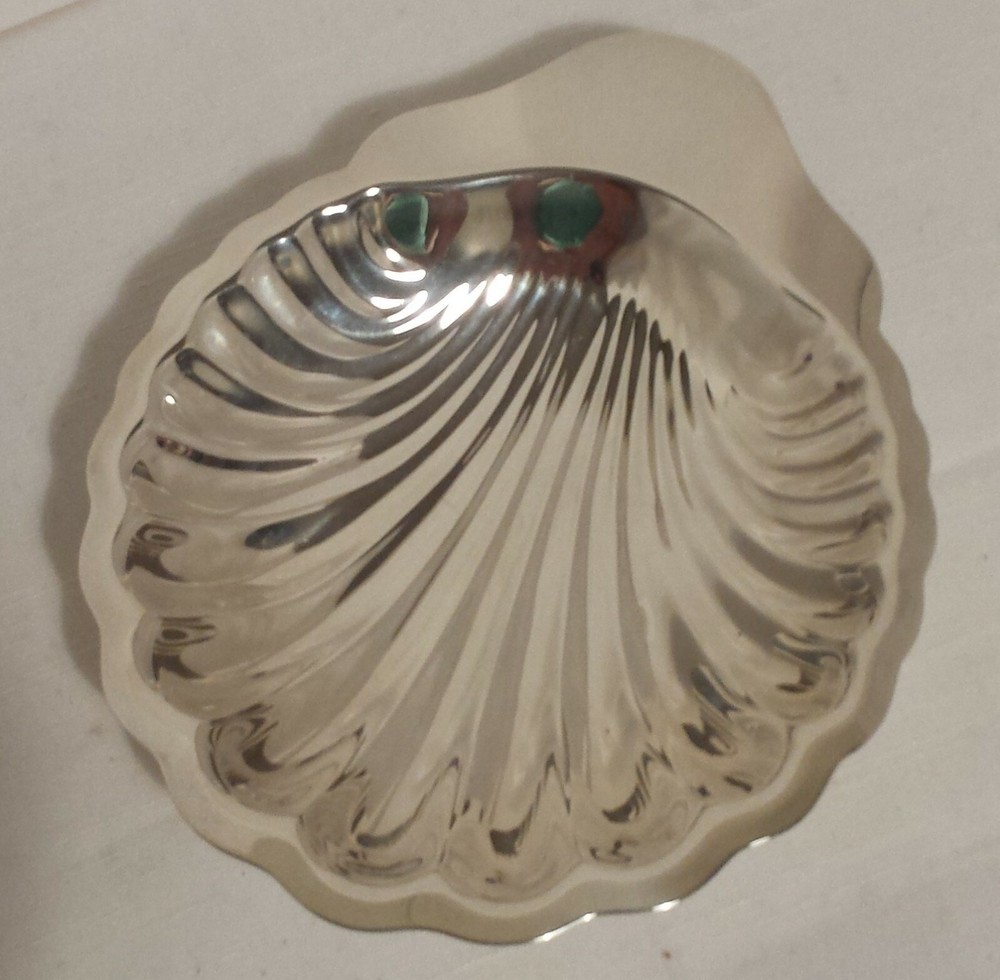 ONEIDA SILVERSMITHS SILVERPLATE 7.5" SHELL BON BON or NUT DISH