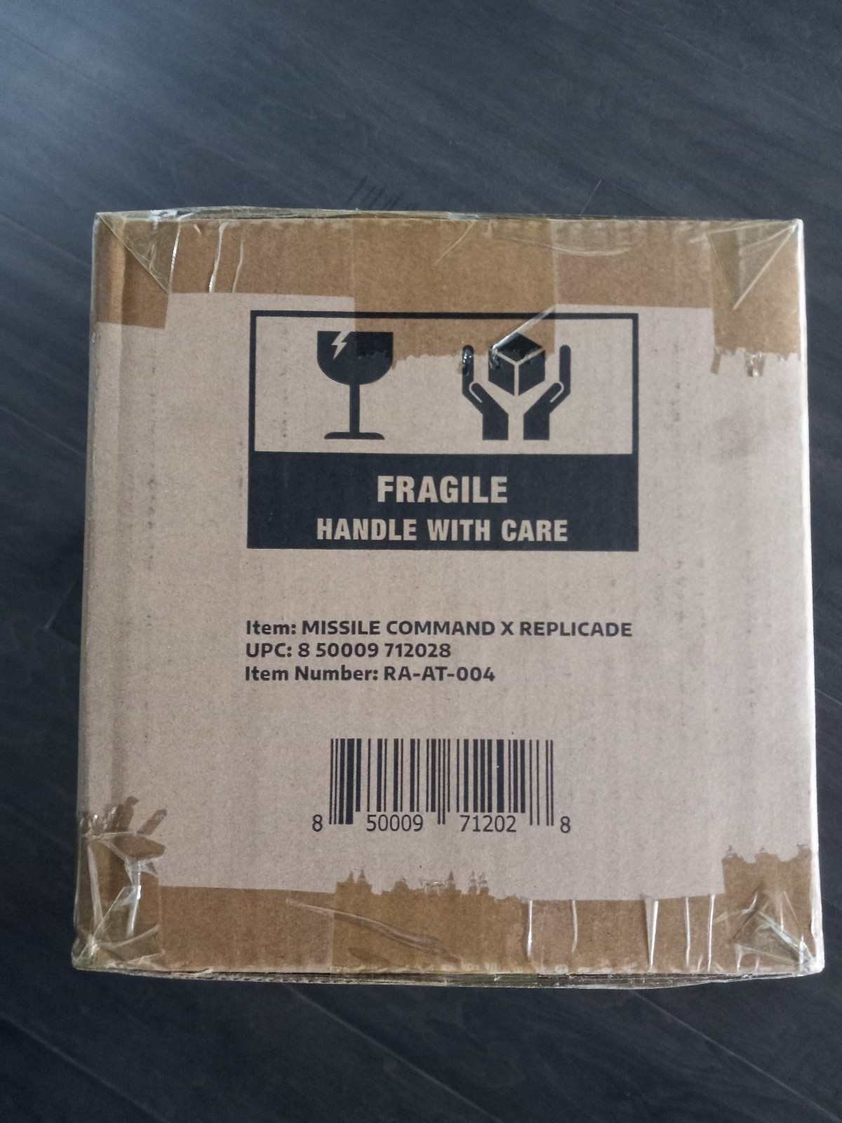 New Wave Toys Missile Command Arcade Machine 1/6 Scale Replicade Atari