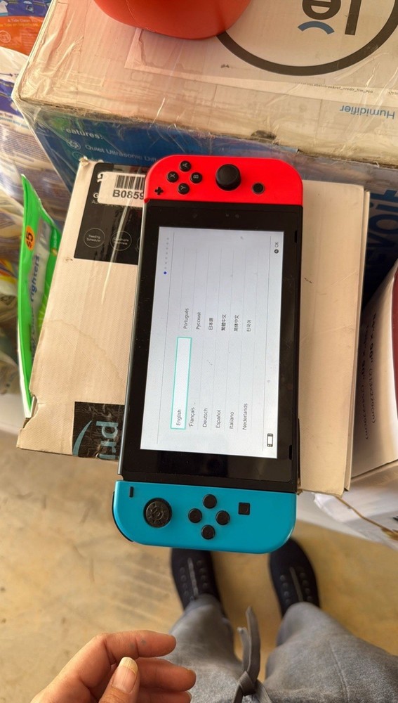 Nintendo Switch Red and Blue Console 64 GB